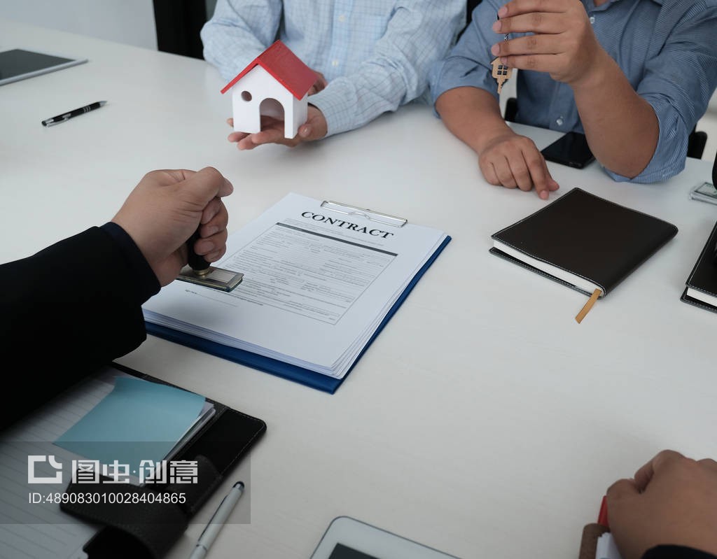 房地產交易的關鍵環節 從模型展示到合同簽署